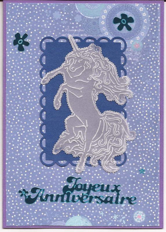 Licorne fond bleudentelle